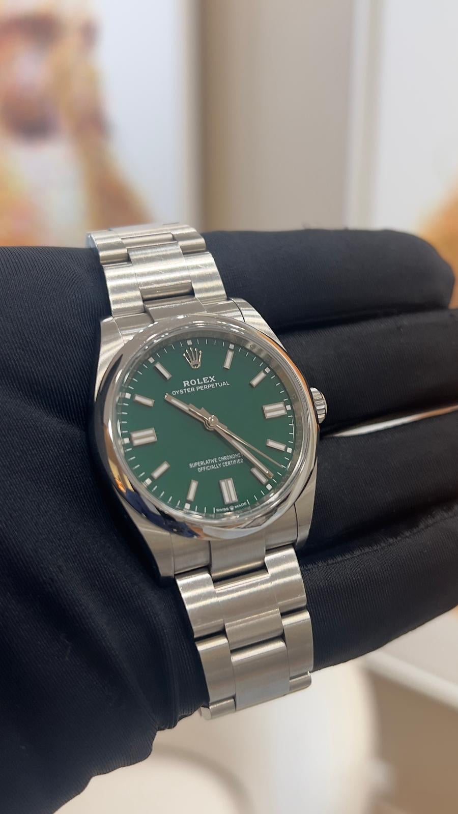 Rolex Oyster Perpetual 34mm Ref. 126000