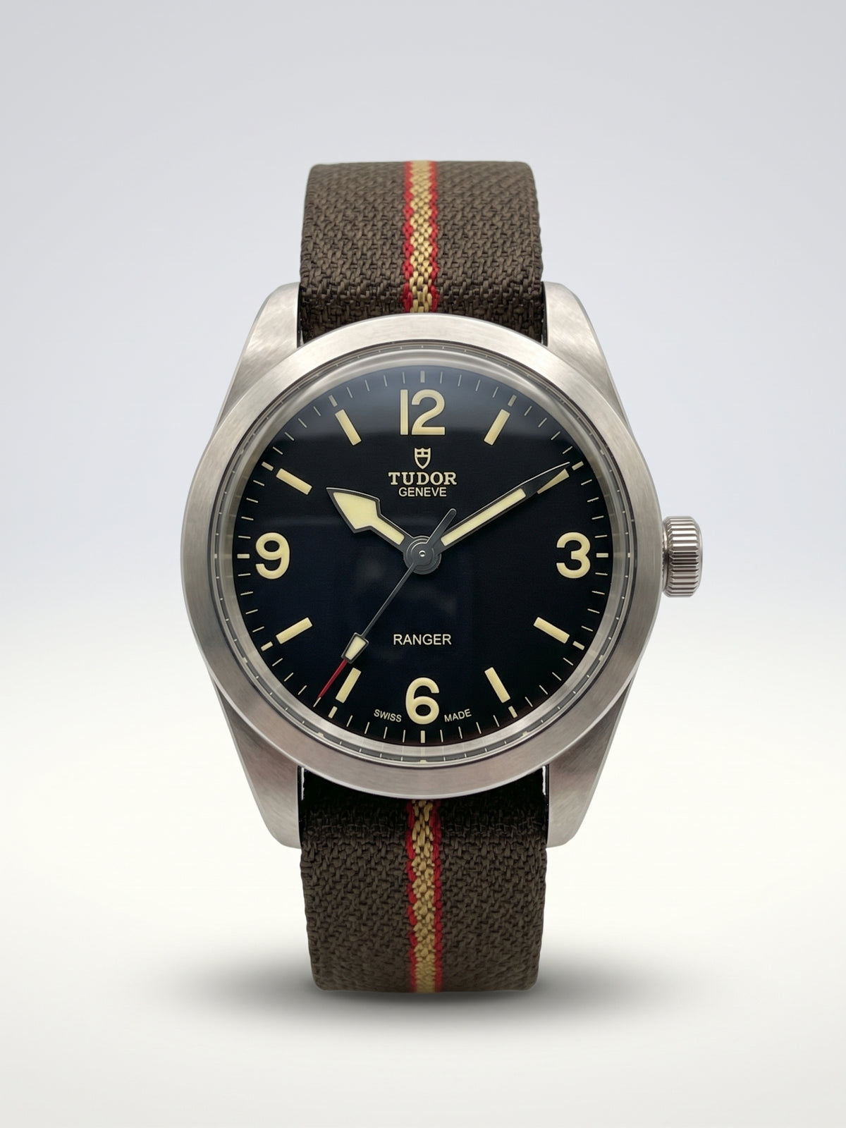 Tudor Ranger 79930 – Vue de face cadran noir