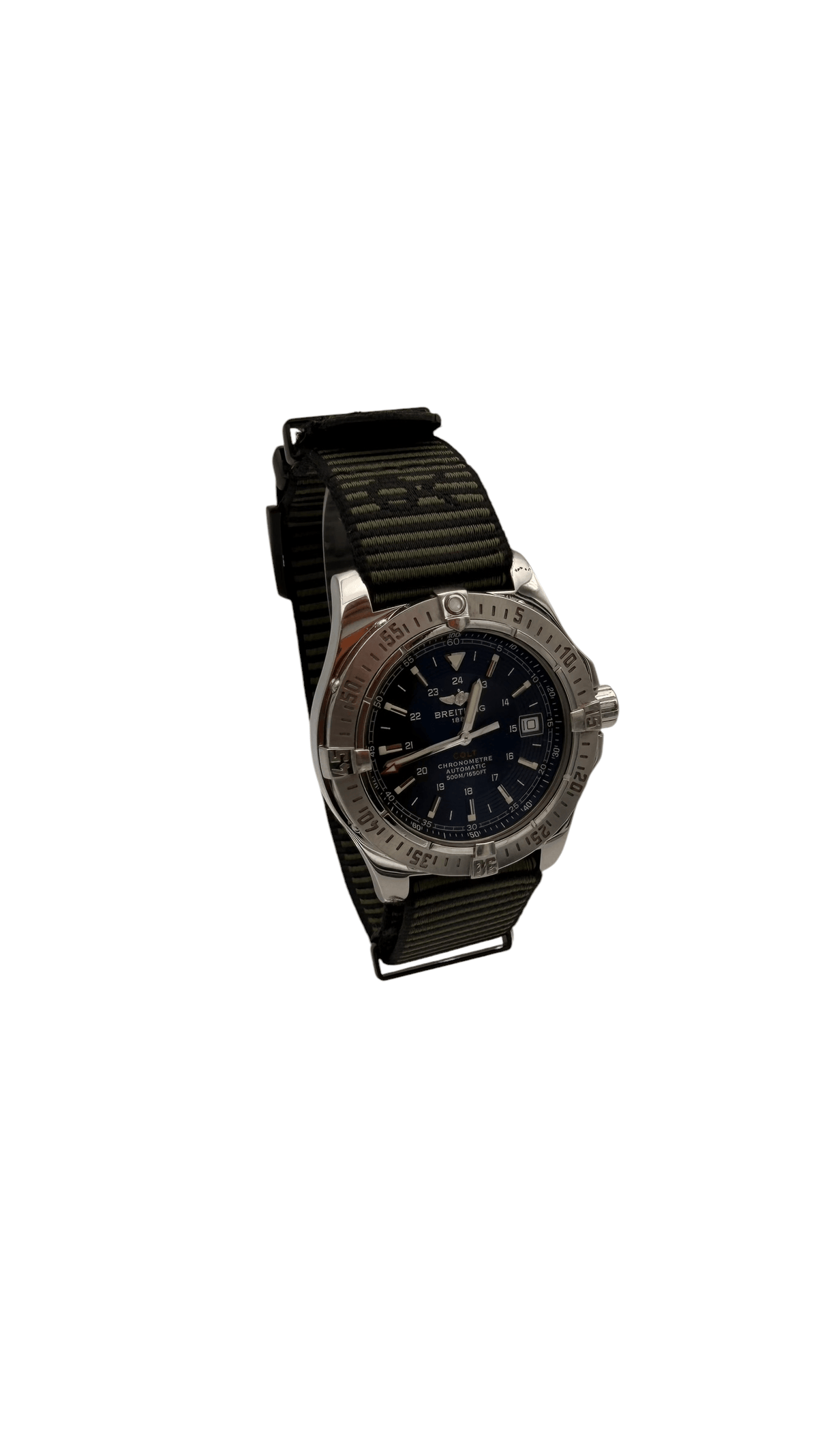 Montre Breitling Colt avec boîtier en acier, vue du côté droit.