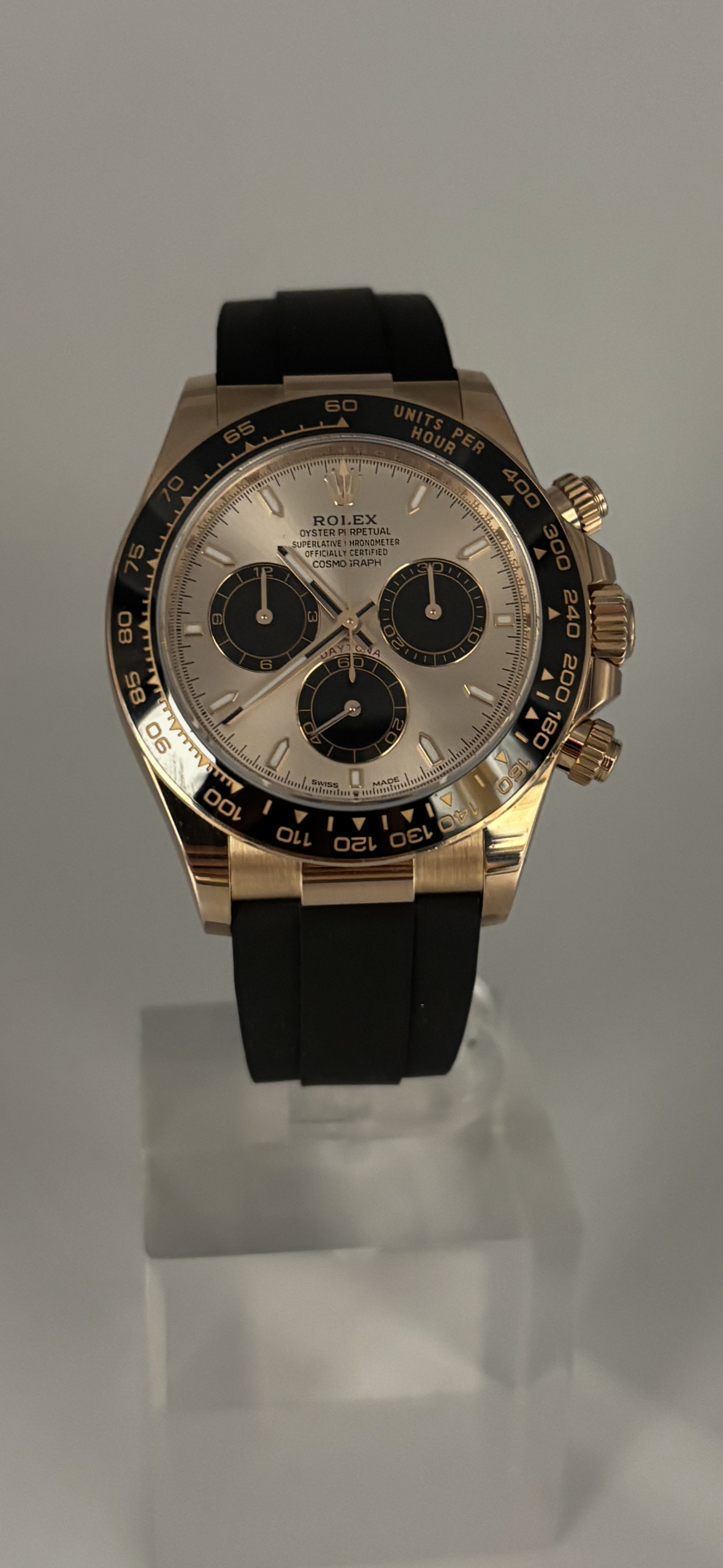 Montre Rolex Daytona avec bracelet Oysterflex, vue de face 2