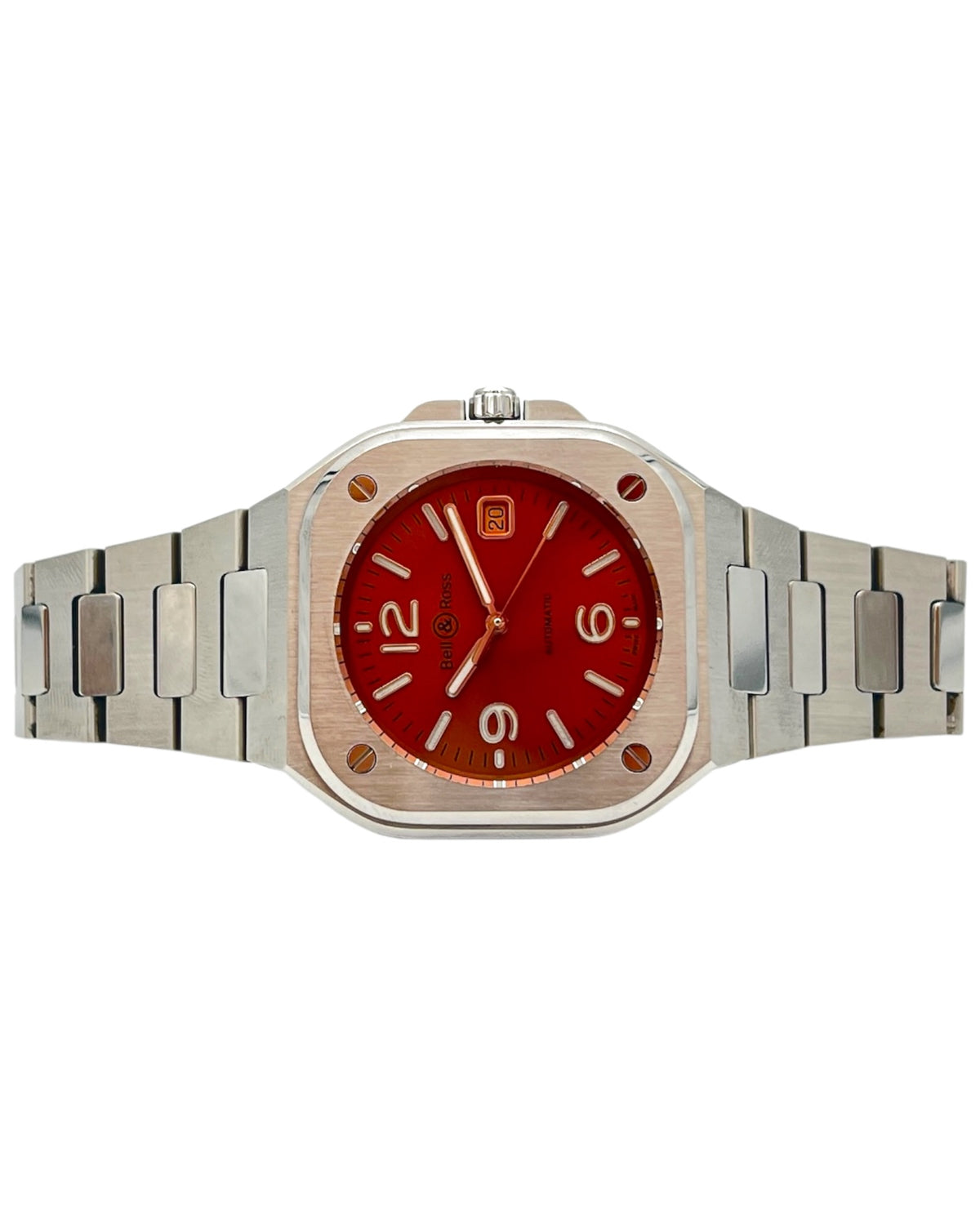 Montre Bell & Ross BR 05A vue de face 2, avec boîtier carré aux angles arrondis et design contemporain.