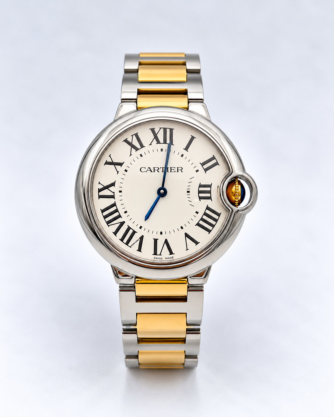 Cartier Ballon Bleu 3005 – vue de face et cadran à chiffres romains