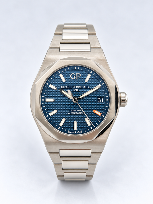 Girard-Perregaux Laureato 81010 – vue de face et lunette octogonale
