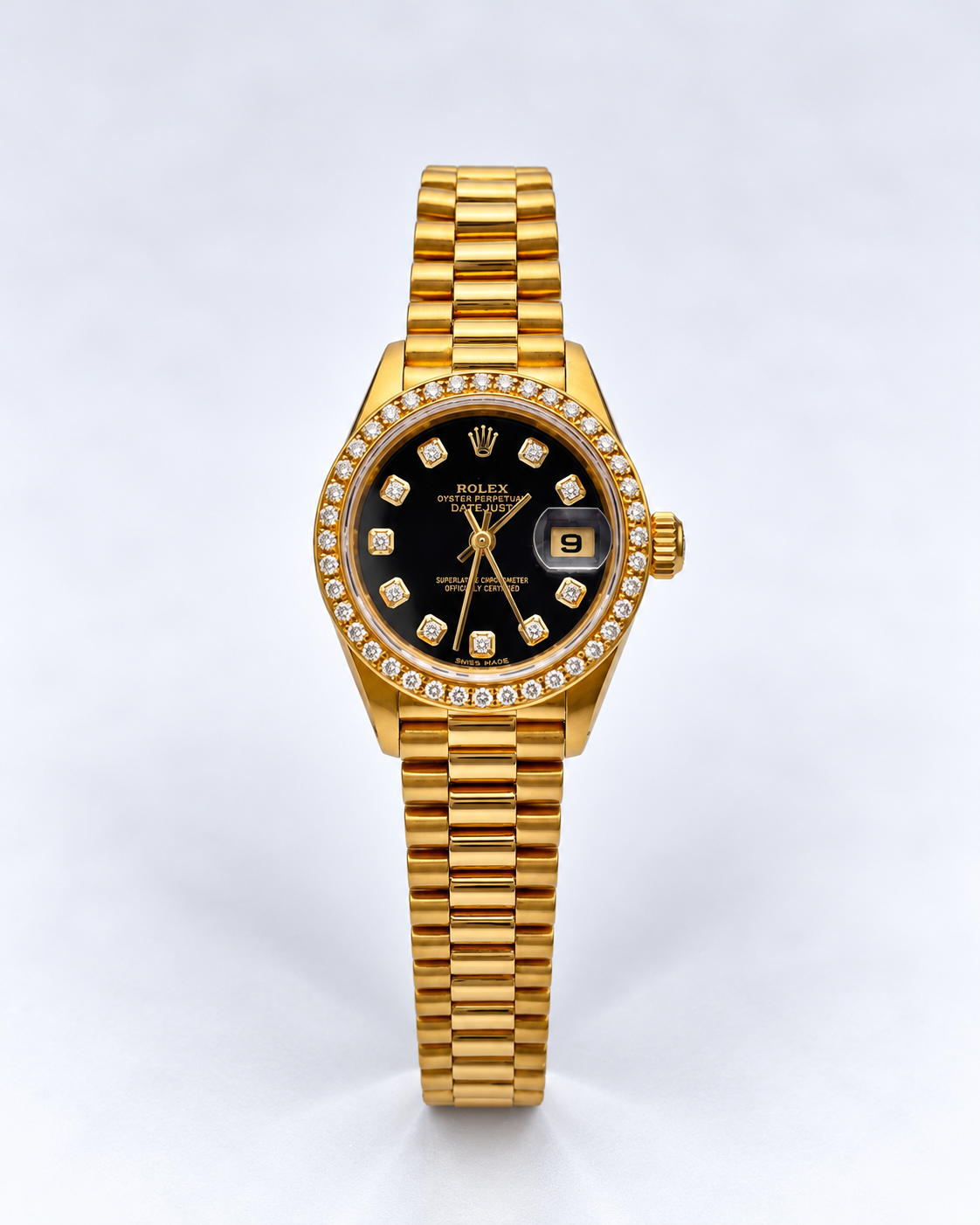 Rolex Lady-Datejust 69138 – vue de face, cadran noir et lunette diamants
